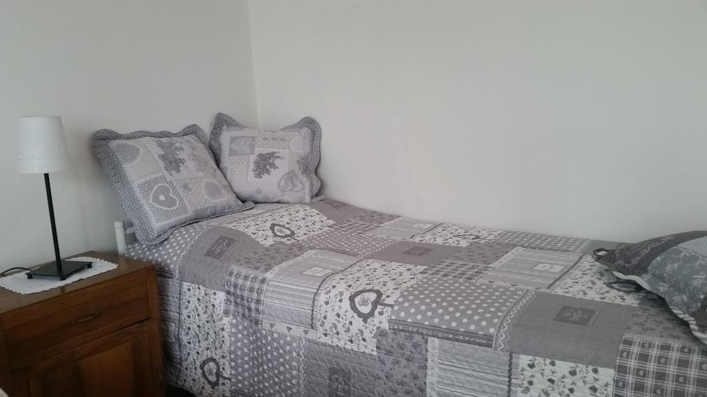 Apartment Iseo Lake Sale Marasino Habitación foto